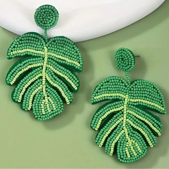 REVOLVE ❤️‍🔥 GLASS BEAD GREEN PALM LEAF EARRINGS NWT - Picture 2 of 8